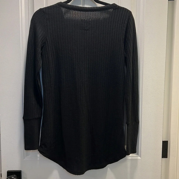 Chaser Black Henley Long Button Sleeved Shirt. Size Small - Picture 4 of 9